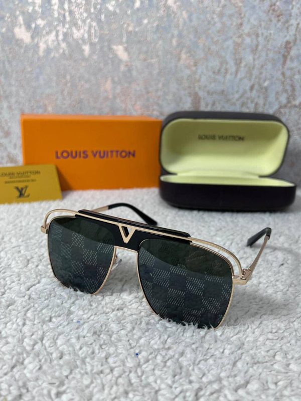 Louis Vuitton Men's Women's Designer Reps Sunglasses Sale UK	Man Woman First Copy Fake Rep Cheap Price Fakes Replica Sunglass Men Women 1st Copies Luxury Metal Frame Eyewear 1:1 Glasses 1 to 1 AAA LV Brand Logo Duplicate Black Grey
