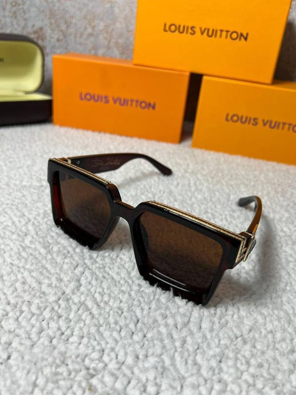 Louis Vuitton Men's Women's Luxury Rep AAA Sunglasses Sale UK	Man Woman First Copy Reps Cheap Price Eyewear Men Women Designer Replica Sunglass 1st Copies Square Frame Fashion Fake 1:1 LV Brand Logo Fakes Duplicate 1 to 1 Unisex Brown