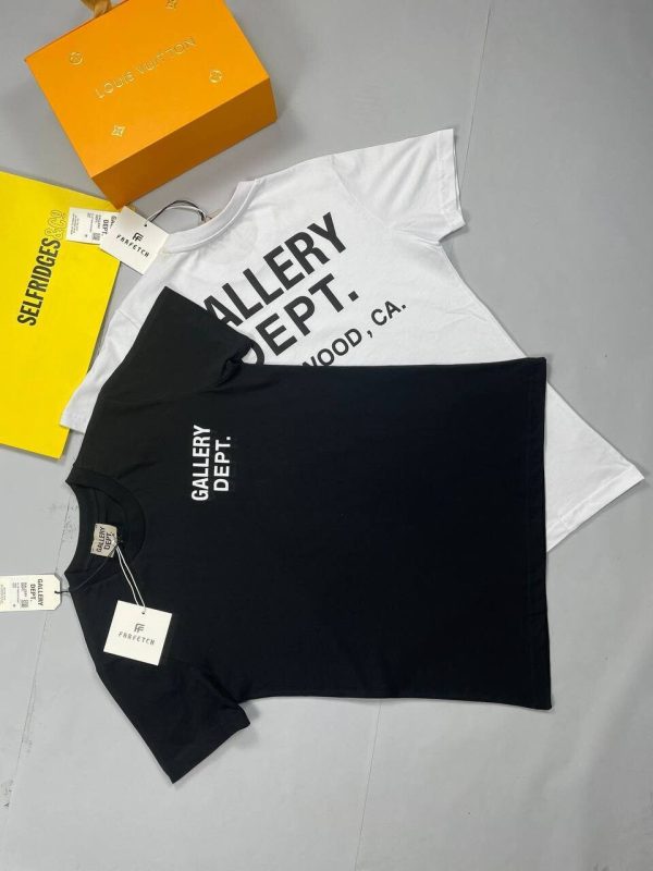 Gallery Dept. T-Shirt in Black and White