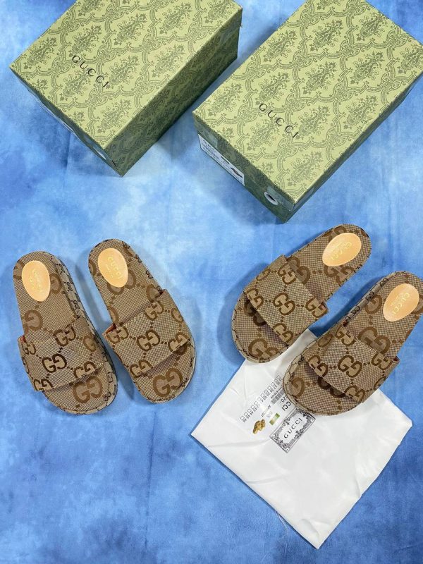 Gucci GG Printed Platform Slides/ Sandals Women's DH Gate Comes With Box