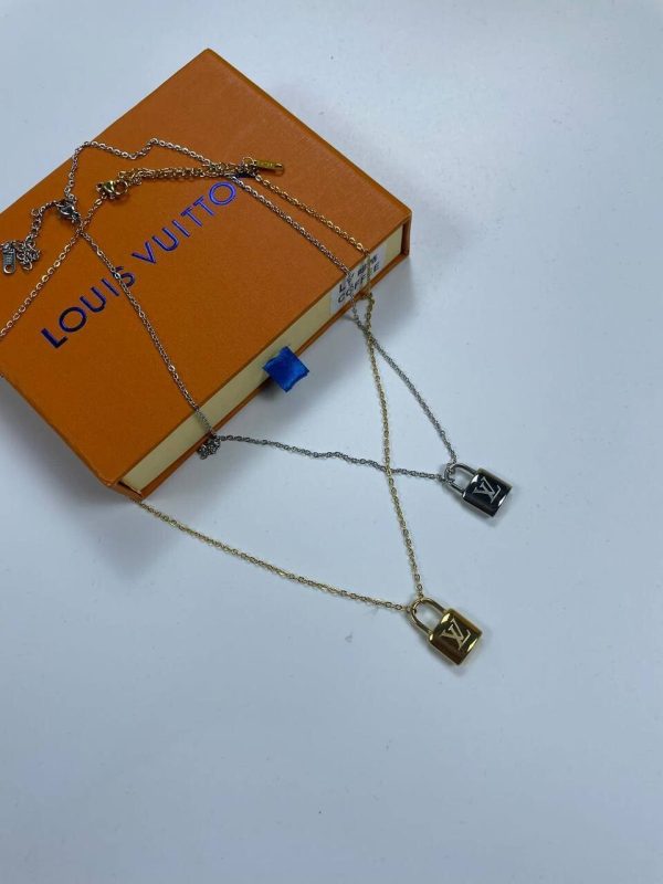 Louis Vuitton Women's LV Padlock Necklace Fakes Reps Sale UK	Woman First Copy Replica Lock Mini Chain Pendant Girls 1st Copies Luxury Cheap Price Rep Jewellery Casual Fashion Jewelry 1:1 Fake 1 to 1 Brand Logo AAA Duplicate Silver Gold