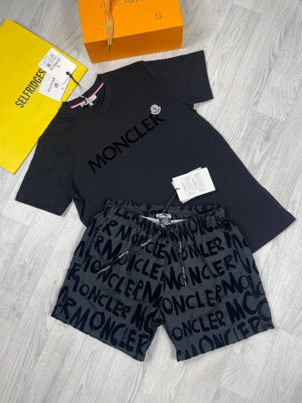 Moncler Men's Reps T-shirt Short Set Logo Print Black White T-shirts Shorts Sets Rep Half Sleeve Tshirts Cheap Round Neck Men First Copy T Shirt Fake Tshirt Replica Boys Tee Shirts Sale UK