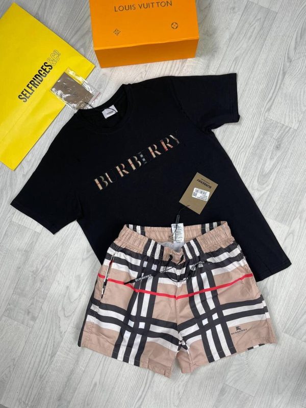 Burberry Men Replica Shorts Set Vertical Logo Tshirt Men's Fake Reps Tshirts Short Sets Boys Rep T-Shirts Man Black Multicolor Tee Shirts Mans T Shirt Cheapest Design First Copy Sale Discount UK
