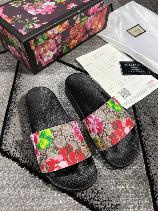 Gucci Slides Cheaper Replica Sandals Embroidered For Womens	Slide Sandals Sliders Slider Flat Fake Cheap Rep Woman Reps Women Women’s Womans Woman’s First Copy Logo Best Blooms Floral Men's Supreme Overlay Slip Over Lay