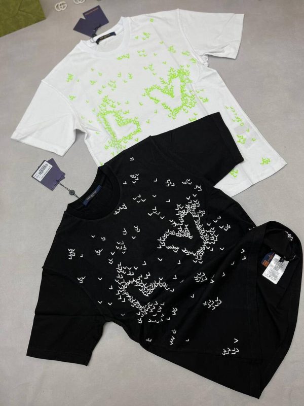 Louis Vuitton Men's Women's Luxury T-shirts Reps AAA Sale UK	Man Woman First Copy Cheap Price Replica T-shirts Fake Rep Men Women Tshirts 1st Copies 1:1 Tshirt Unisex Fakes T Shirt LV Brand Logo Designer Tee Shirts Original Black White