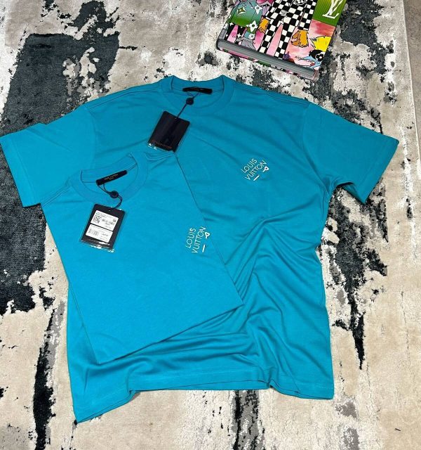 Louis Vuitton Men's Women's Designer T-shirt AAA Rep Sale UK	Man Woman First Copy Replica Cheap Price Reps Fakes Tshirts Unisex Tshirts Luxury Fake Men Women T-shirts LV Tee Shirt Brand Logo 1:1  T Shirts 1st Copies Fashion Tees Blue