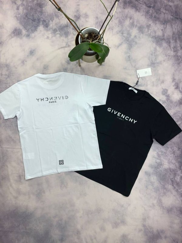 Givenchy Paris T-Shirt in Black & White Color
