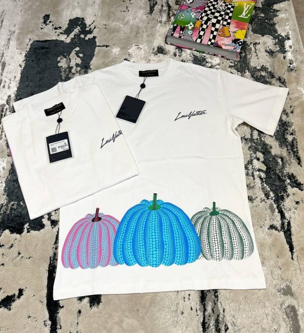 Louis Vuitton x Yayoi Kusama Pumpkin Printed T-shirt Sale UK	Man Woman LV x YK First Copy Replica Cheap Price Reps Tee Shirts Fake Brand Logo Rep T-shirts Unisex Luxury 1st Copies Tshirts Fakes Men Women T Shirt 1:1 Tshirt AAA White