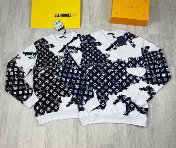 Louis Vuitton Men's Women's Designer Bandana Jumpers Sale UK	Men Women First Copy Replica Jumper Man Woman Cheap Price Fakes Reps Knitwear 1st Copies 1:1 Luxury Fake Rep Sweatshirts LV Brand Logo 1 to 1 Sweaters AAA Duplicate White Black Blue