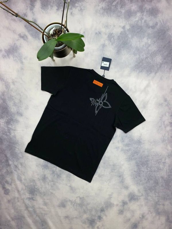 Louis Vuitton Men's Women's Frequency T-shirt Rep AAA Sale UK	Man Woman First Copy Replica Cheap Price Reps T-shirts 1:1 Fake Tshirt Luxury Cotton Fakes Tshirts Unisex Men Women Tee Shirt LV Brand Logo T Shirts 1st Copies Graphic Tees Black