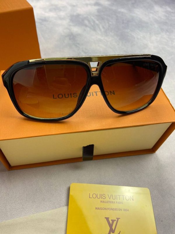 Louis Vuitton Men's Women's Luxury Sunglasses Reps AAA Sale UK	Man Woman First Copy Replica Sunglass Men Women Rep Cheap Price  1st Copies Round Frame Original Designer Eyewear Fakes 1:1 LV Brand Logo Fake Duplicate Driving 1 to 1 Brown