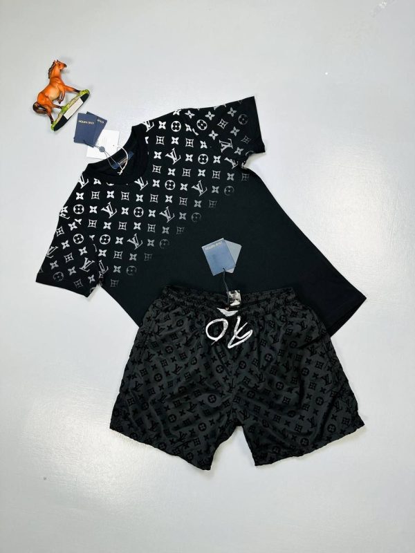 Louis Vuitton Men's Luxury Replica Tshirt Shorts Set Sale UK	Man First Copy Rep T-shirt Short Sets Cheap Price Reps Men T Shirt Pant 1st Copies Fake LV Brand Logo Designer Outfit 1:1 Fakes Fashion Boys Duplicate AAA Original Black 