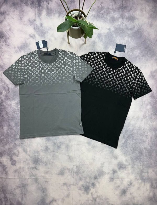 Louis Vuitton Men's Women's Designer Reps AAA T-shirt Sale UK	Men Women First Copy Replica T-shirts Man Woman Cheap Price Rep Fake Tee Shirt 1st Copies Fakes LV Brand Logo 1:1 Unisex T Shirts Luxury Tshirt Duplicate Tshirts Black Grey