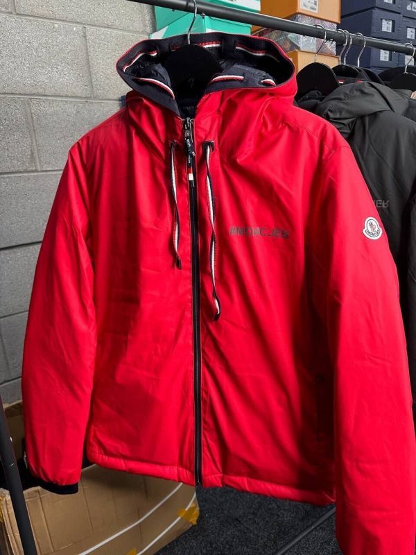 Moncler Men's Women's Puffer Hooded Jackets Replica Cashmere Flannels Fake Winter Rep Designer Waterproof Reps Men Women Bodywarmers Cheap First Copy Zip Pocket Long Sleeves Warm Coat Red Grey Sale UK