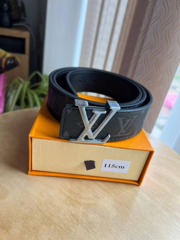 Louis Vuitton Men's Women's Designer Buckle Belt AAA Sale UK	Man Woman First Copy Fake Replica Leather Belts Men Women Cheap Price Reps 1st Copies 1:1 Luxury LV Brand Logo Original Fakes Rep 1 to 1 Duplicate Premium Accessories Black Silver