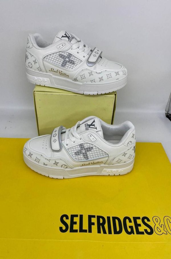 Louis Vuitton Women's Designer Trainers Fake Reps AAA Sale UK	Woman First Copy Replica Trainer Women Cheap Price Sneakers 1st Copies Fakes Rep Shoes Luxury 1:1 LV Brand Logo Shoe 1 to 1 Sneakers Casual Sneaker Girls Runners Whie