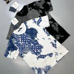 Louis Vuitton Men's Women's LV Designer Reps T-shirt Sale UK	Man Woman First Copy Replica Cheap Price Rep T-shirts LV Fake Brand Logo Tshirts Unisex Luxury Tshirts Fakes Men Women Tee Shirt 1:1 T Shirts 1st Copies Fashion Tees White Black Blue Grey