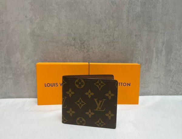 Louis Vuitton Men's Bifold Wallet