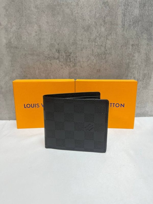 Louis Vuitton Men's Leather Designer Wallet Fake Rep Sale UK	Men Luxury Fakes Reps Wallets Man Cheap Price First Copy Bifold Purse 1st Copies Replica 1:1 LV Brand Logo AAA Purses 1 to 1 Damier Fashion Duplicate Original Boys Black