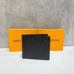 Louis Vuitton Men's LV Logo Leather Designer Wallets Sale UK	Men First Copy Wallet Man Luxury Cheap Price Purse Fakes Reps 1st Copies Replica Card Holder 1:1 Fake Rep Brand Logo Bifold Monogram Purses 1 to 1 AAA Duplicate Black