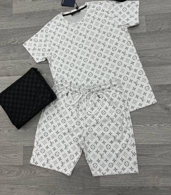 Louis Vuitton Men's LV Designers T-shirts Shorts Set Sale UK	Man First Copy Replica Tshirt Short Sets Cheap Price Rep Men Reps T Shirt Pant 1st Copies 1:1 Fake Brand Logo Luxury Outfit Fakes Monogram Boys Duplicate AAA Original White