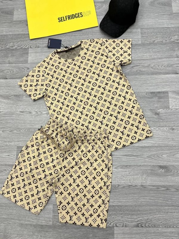 Louis Vuitton Men's LV Designers T-shirts Shorts Set Sale UK	Man First Copy Replica Tshirt Short Sets Cheap Price Rep Men Reps T Shirt Pant 1st Copies 1:1 Fake Brand Logo Luxury Outfit Fakes Monogram Boys Duplicate AAA Original Cream Beige