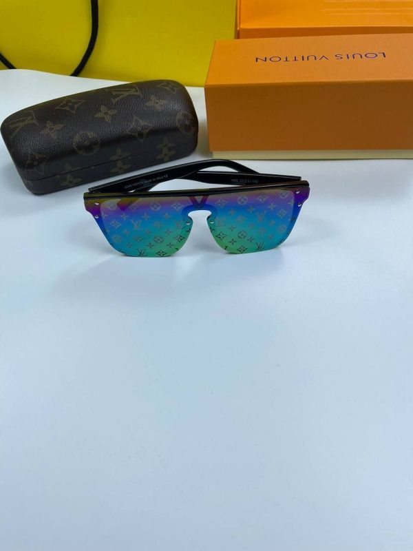 Louis Vuitton Men Women Sun Screen Luxury Sunglasses Sale UK	Man Woman First Copy Fake Replica Cheap Price Sunglass Men Women 1st Copies Square Frame Polar Eyewear 1:1 LV Brand Logo Fakes Rep Glasses Reps AAA Spectacles Sunscreen Multi Colors Blue Black Green