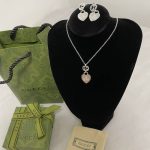 Gucci Womens Designer Replica Heart Necklace Earring Sale UK	Woman Fashion Luxury AAA Jewellery First Copy Cheap Price Rep Elegant Reps 1:1 Ladies Fake Jewlry Fakes GG Brand Logo Chain Necklaces Earrings 1st Copies Girls Lady Original