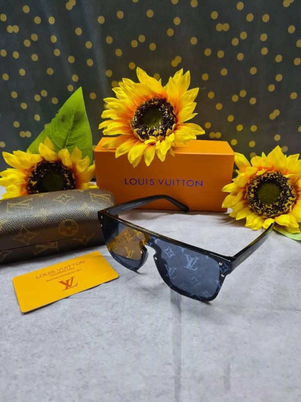 Louis Vuitton Men's Women's Luxury Waimea Sunglasses Sale UK	Man Woman First Copy Replica Cheap Price Eyewear Men Women 1st Copies Fake Reps Square Frame Sunglass 1:1 LV Brand Logo Fakes Rep Unisex Duplicate 1 to 1 AAA Designer Grey
