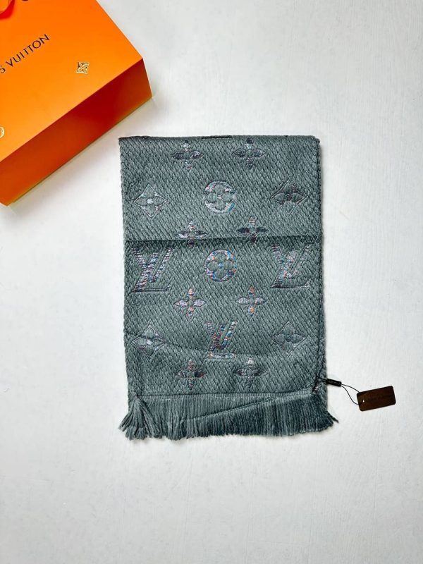 Louis Vuitton Women's Logomania Wool Scarfs Fake AAA Sale UK	Woman First Copy Fakes Replica Cheap Price Rep Designer Scarves Women Reps Shawls 1st Copies Fashion Casual Wear Scarf 1:1 Girls 1 to 1 Luxury LV Brand Logo Duplicate Grey