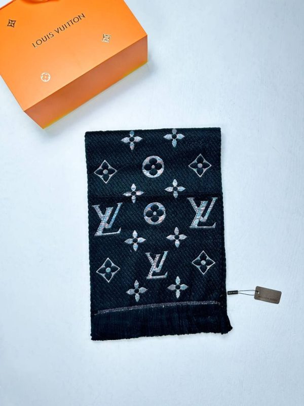 Louis Vuitton Women's Logomania Wool Scarfs Fake AAA Sale UK	Woman First Copy Fakes Replica Cheap Price Rep Designer Scarves Women Reps Shawls 1st Copies Fashion Casual Wear Scarf 1:1 Girls 1 to 1 Luxury LV Brand Logo Duplicate Black