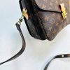 Louis Vuitton Women's Luxury Pochette Metis Bag Reps Sale UK	Women First Copy Replica Cheap Price Cross Body Bags Ladies Fakes Rep 1st Copies Leather Crossbody Woman Fake Purse Designer 1:1 AAA LV Brand Logo Long Strap Handbag Brown