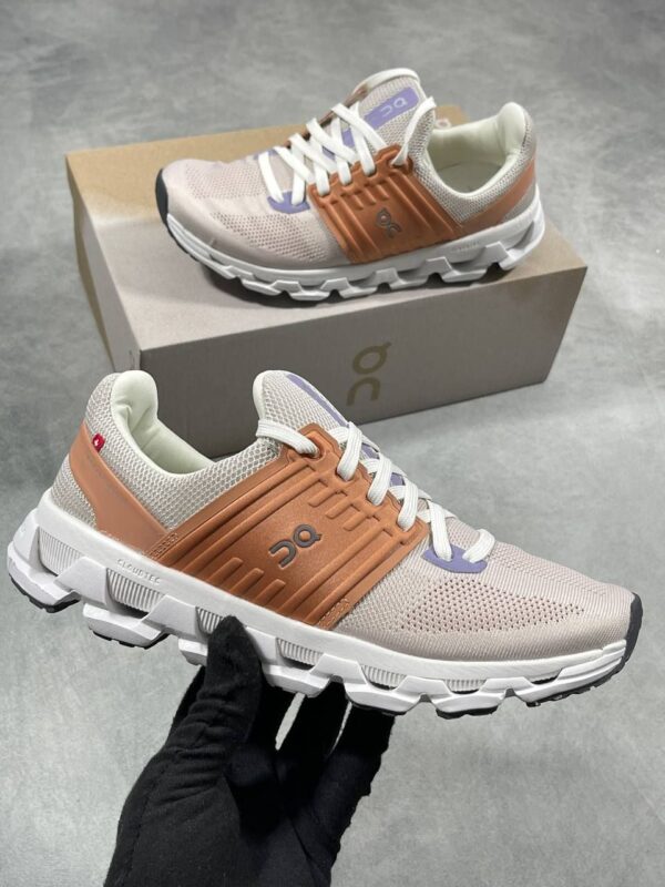 On Running Cloudswift 3 Ad Sandstone Trainers For Women's
