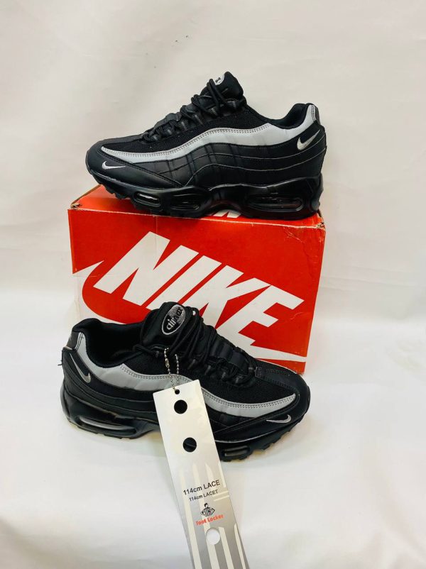 Nike Air Max 95 Essential Black Smoke Grey Trainer For Men's
