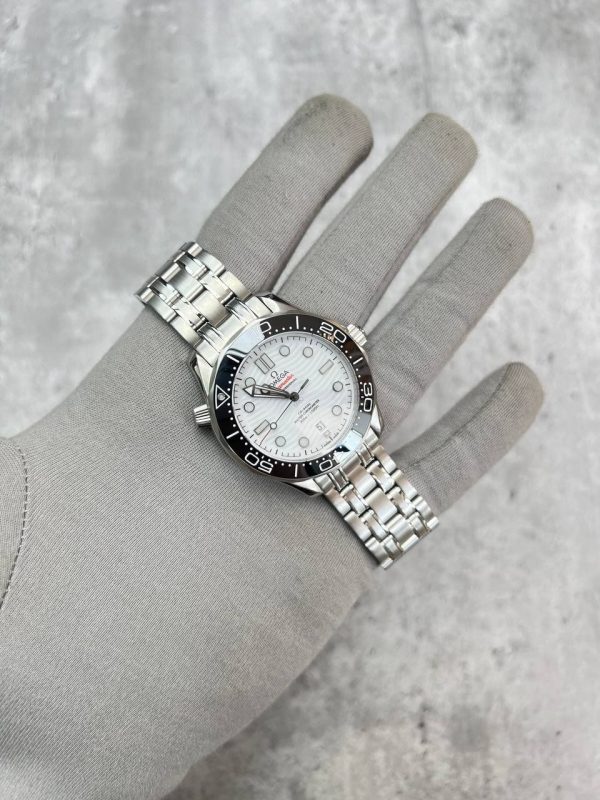 Omega Seamaster Diver Watch in White Dial For Men's