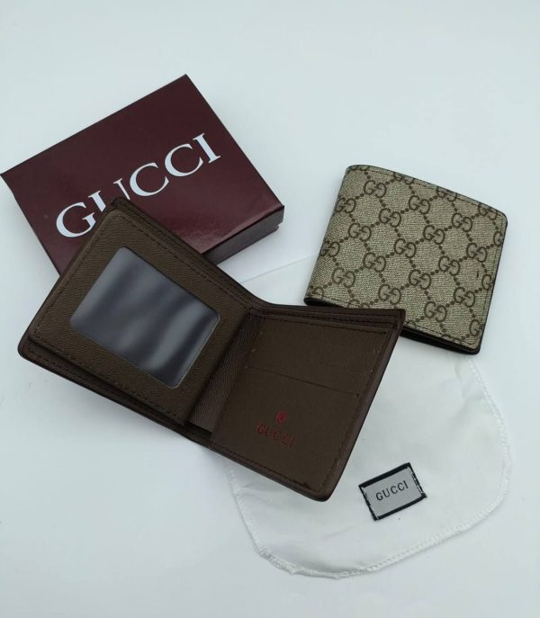 Gucci GG Supreme-Canvas Bi-fold Wallet For Men's in Beige Color