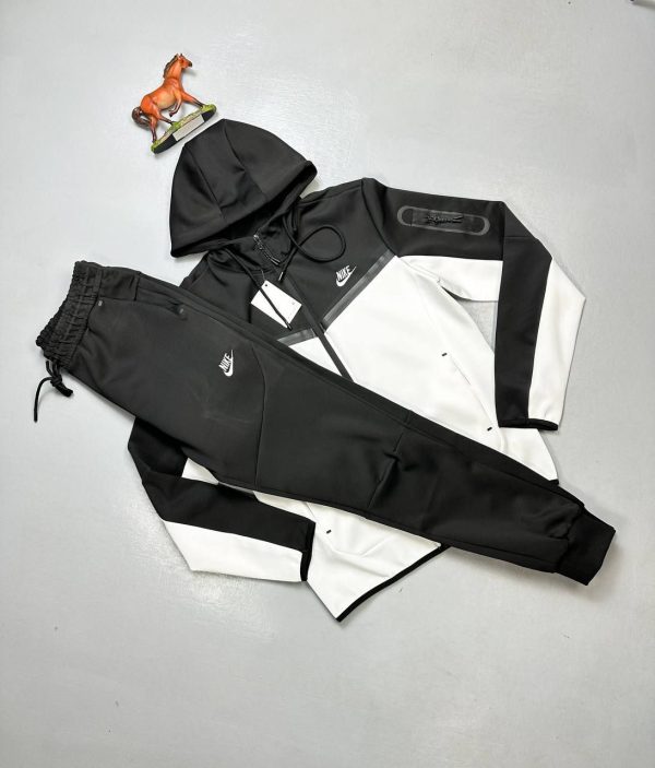 Nike Sportswear Tech Fleece Men's Full-Zip Hoodie with Trousers Tracksuit in Black & White