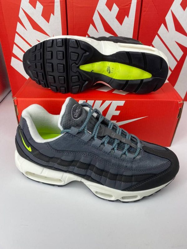 Nike Air Max 95 Speed Lacing Off Noir Volt Sneaker For Men’s