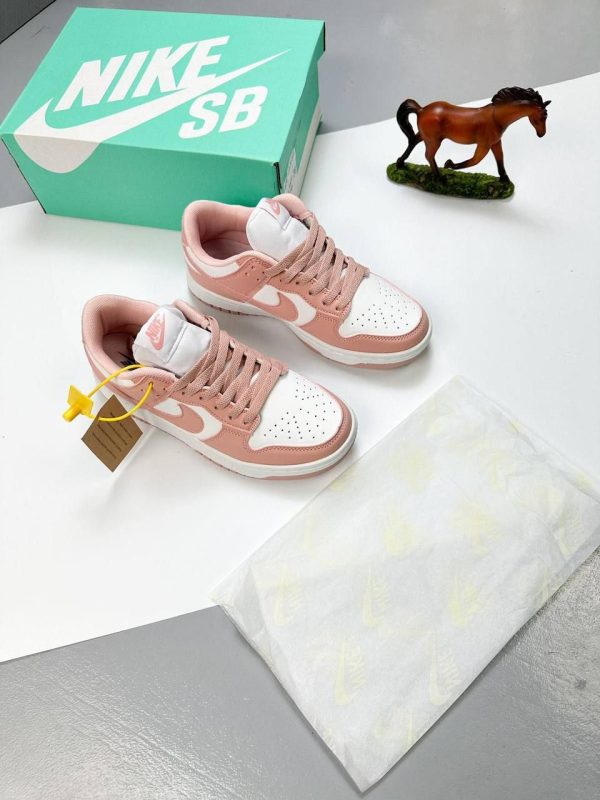 Nike Dunk Low Rose Whisper Sneakers For Women's