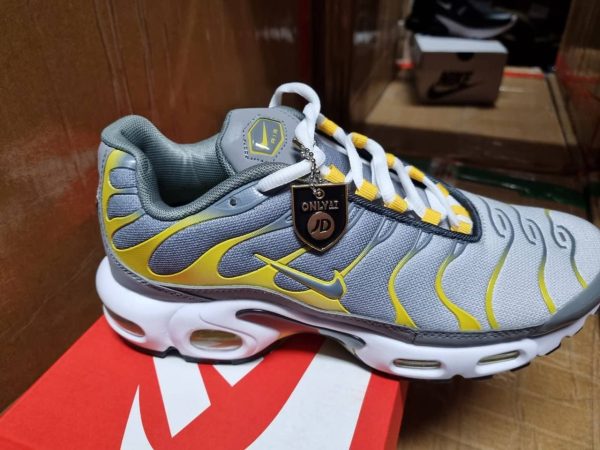 Nike Air Max Plus Particle Grey Dark Sulphur Trainers For Men's