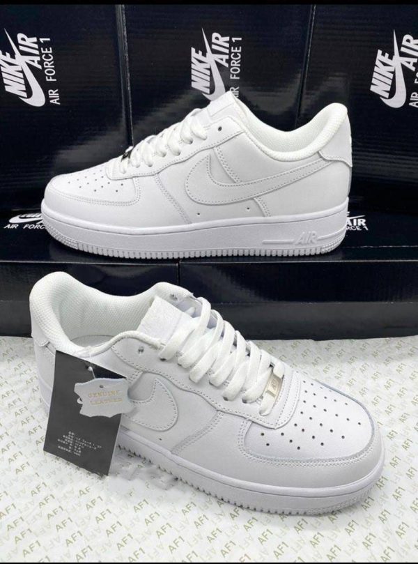 Nike Air Force 1 '07 EasyOn Sneakers For Men's in White Color
