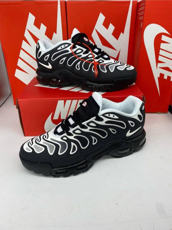 Nike Air Max Plus Drift Black Metallic Silver White Trainers For Men's