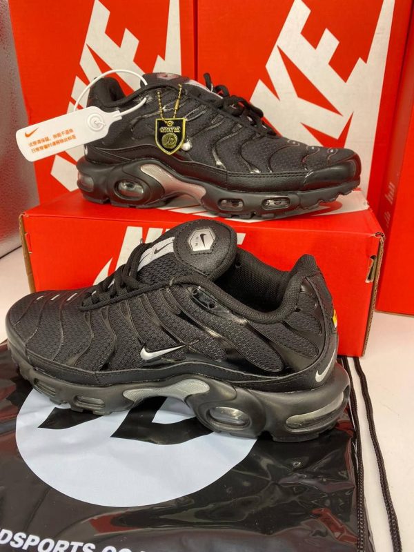 Nike Air Max Plus Mini Swoosh Black Silver Trainers For Men's