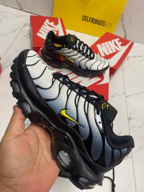 Nike Air Max Plus Black Opti Yellow Trainers For Men's
