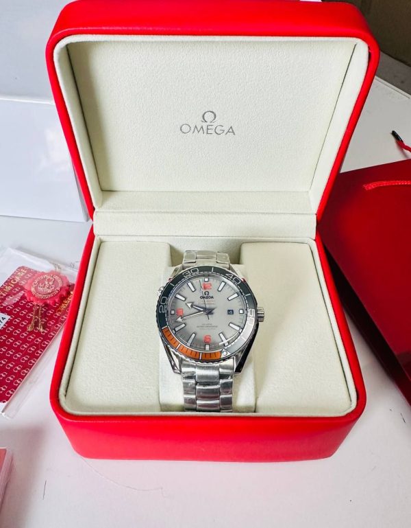 Omega Seamaster Planet Ocean Men's Watch Titanium