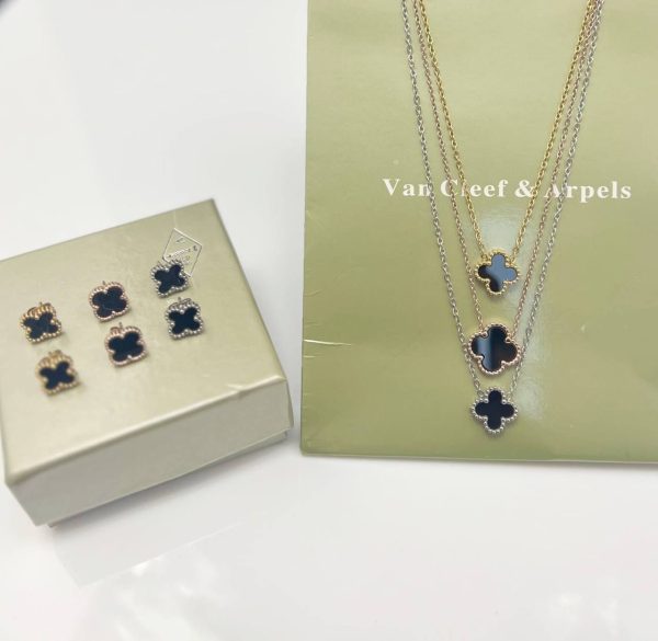 Van Cleef & Arpels Four Leaf Clover Black Necklace & Earrings Sets For Women's in Different Chain Colors